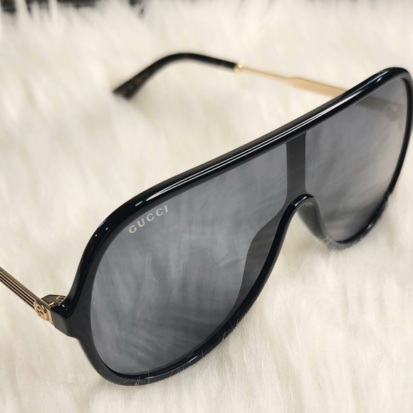 🩵 SOLD! 🔔 GUCCI Men's Sunglasses - Picture 3 of 10